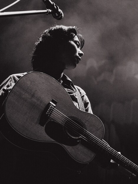 河西“YONCE”洋介（Vo, G）（Photo by Kippei）