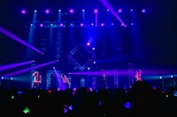 OWVのパフォーマンスの様子。（撮影：武田真和）