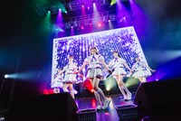 「フューチャーサイダー4thワンマンライブ ～フライングハイ！～」の様子。（撮影：ワタナベタイシ）