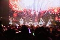 「フューチャーサイダー4thワンマンライブ ～フライングハイ！～」の様子。（撮影：ワタナベタイシ）