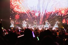 「フューチャーサイダー4thワンマンライブ ～フライングハイ！～」の様子。（撮影：ワタナベタイシ）