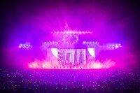 「DUSTCELL LIVE『ONE』at 日本武道館」の様子。（撮影：森好弘）