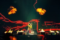 三宅健©︎TOBE Co., Ltd.