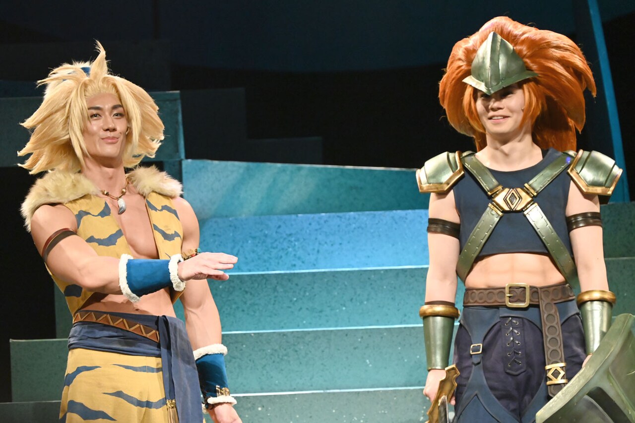 青柳塁斗 - 超特急・小笠原海に“見事な座長”と共演者から賛辞、初主演