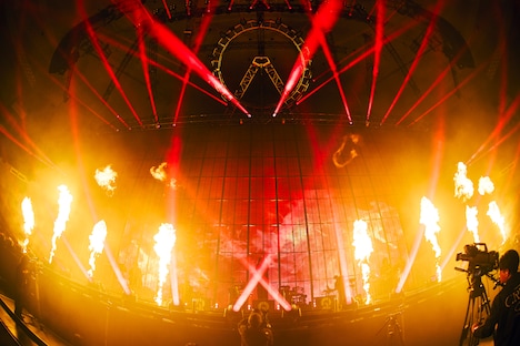 「DUSTCELL LIVE『ONE』at 日本武道館」の様子。（撮影：日吉“JP”純平）