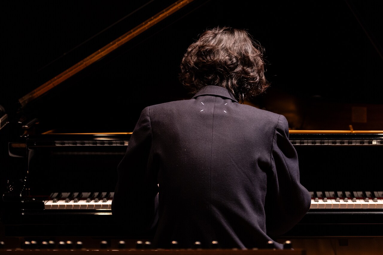 角野隼斗がクラシック音楽の殿堂で響かせた芳醇な音色、憧れの