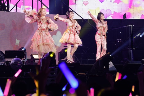 「LAWSON presents TrySail 10周年出航ライブ “FlagShip” in 日本武道館」東京・日本武道館公演の様子。