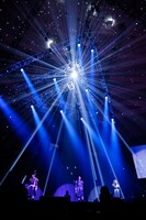 「LAWSON presents TrySail 10周年出航ライブ “FlagShip” in 日本武道館」東京・日本武道館公演の様子。