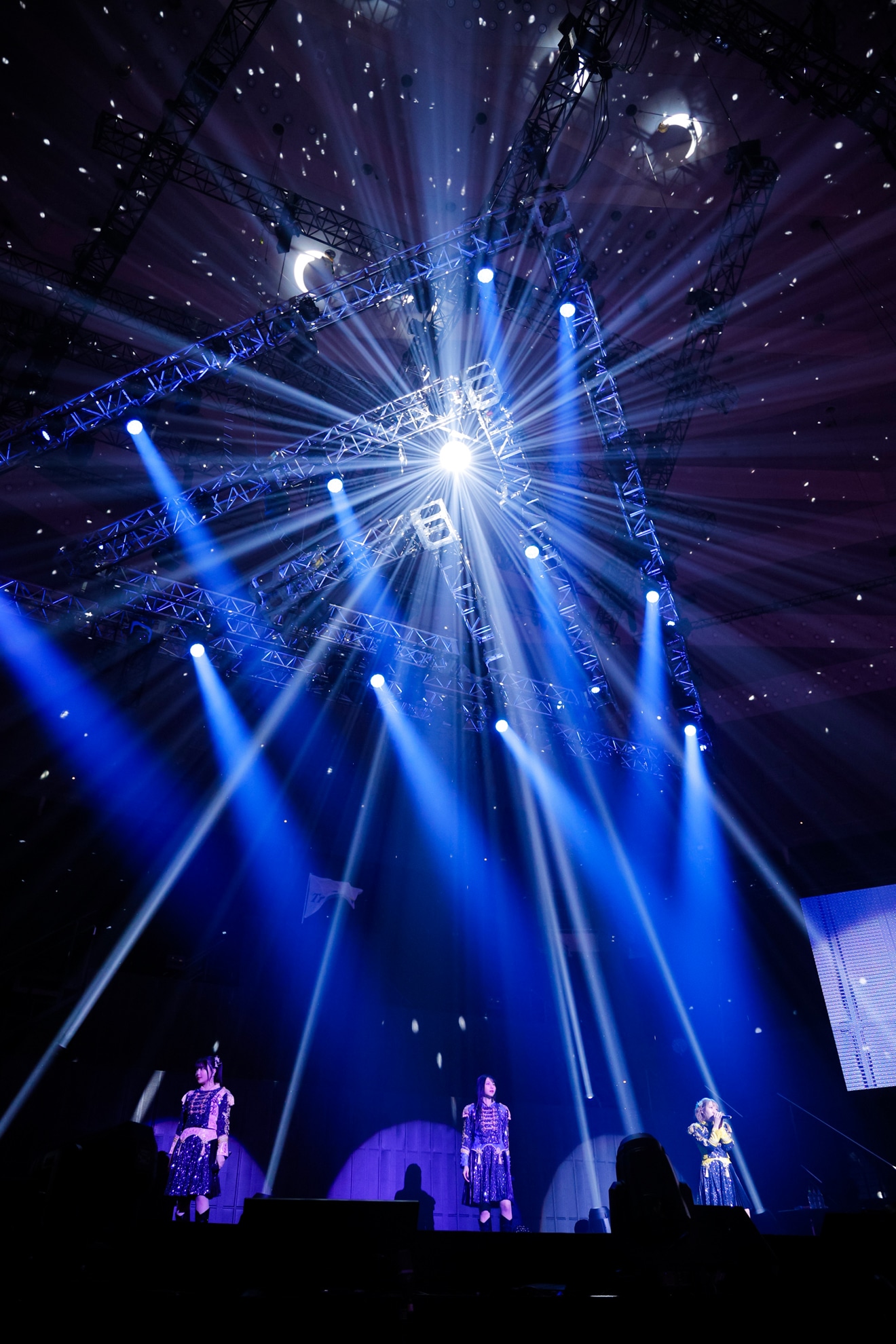 「LAWSON presents TrySail 10周年出航ライブ “FlagShip” in 日本武道館」東京・日本武道館公演の様子。