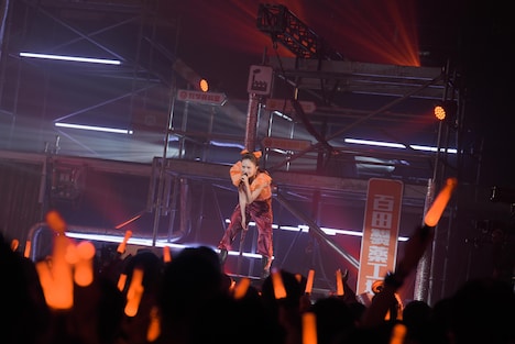 百田夏菜子「MOMOTA KANAKO LIVE TOUR 2025『VITAMIN-B』」の様子。(撮影:上飯坂一)