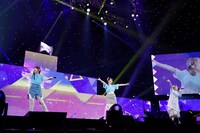 「LAWSON presents TrySail 10周年出航ライブ “FlagShip” in 日本武道館」東京・日本武道館公演の様子。