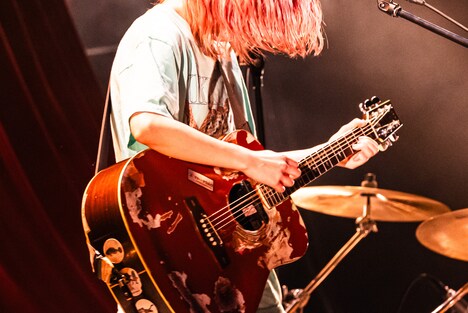 鈴木実貴子（Vo, G）