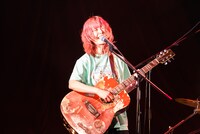 鈴木実貴子（Vo, G）