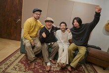 左からShingo Suzuki、カンニング竹山、mabanua、関口シンゴ。（Photo by RiE Amano）