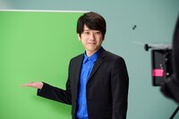 「交通機関もJCB で！解説」編のメイキングカット。