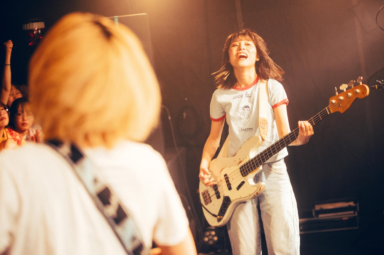 ゆきなり（G, Vo）越しのしおきち（B, Vo）。（Photo by toya［@__tpwbo］）