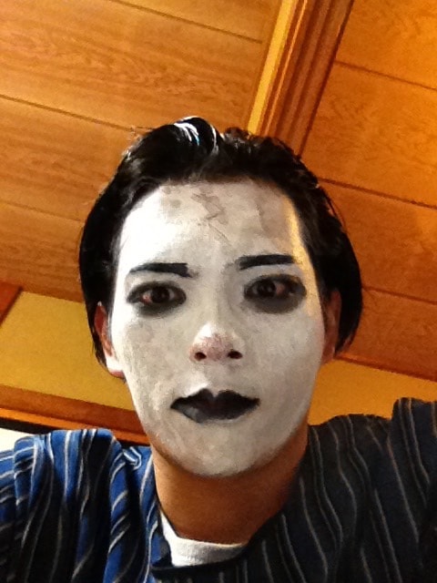 人生のコピーをやる先輩から借りたドーラン。