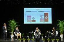 左からJASRAC広報部の佐野雅彦氏、本間昭光、中村正人、水野良樹。