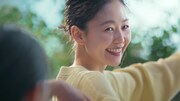 DHCの新テレビCM「どうしてふたりは(リニューブライト)」編より。