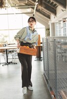 「しごでき GIRL 美月の新年度着まわし 2WEEKS コーデ」に登場する山下美月。