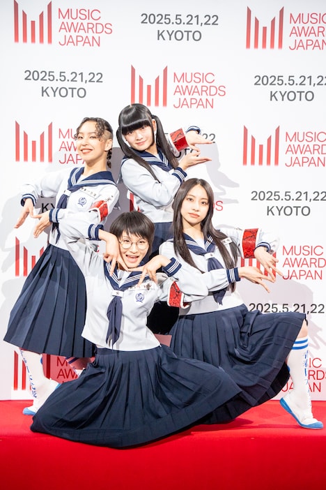 新しい学校のリーダーズ