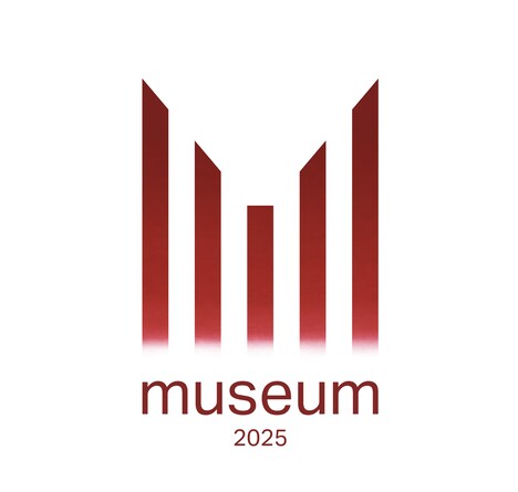 「museum」ロゴ