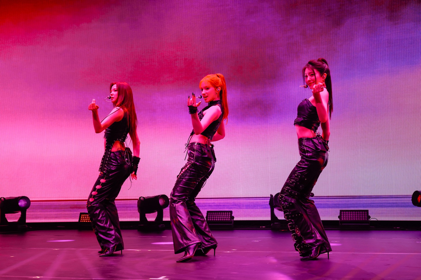 miss A「Hush」をカバーするユジン、ヒュニンバヒエ、シャオティン。