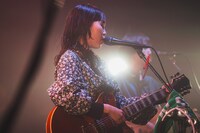 コモノサヤ（Vo, G / Nagakumo）（Photo by serica）