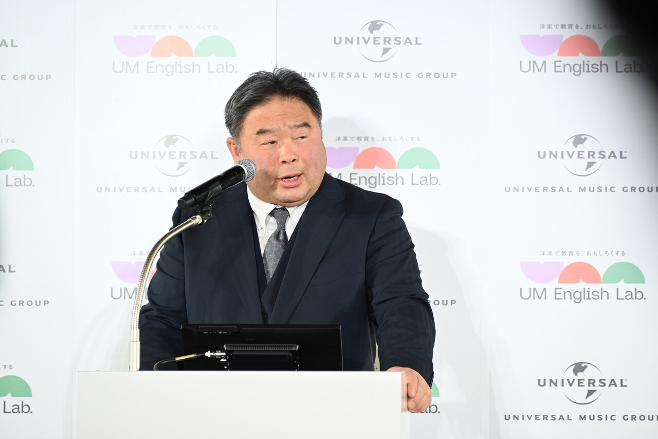 プロジェクトに賛同した原宿外苑中学校の駒崎彰一校長。 - 若者