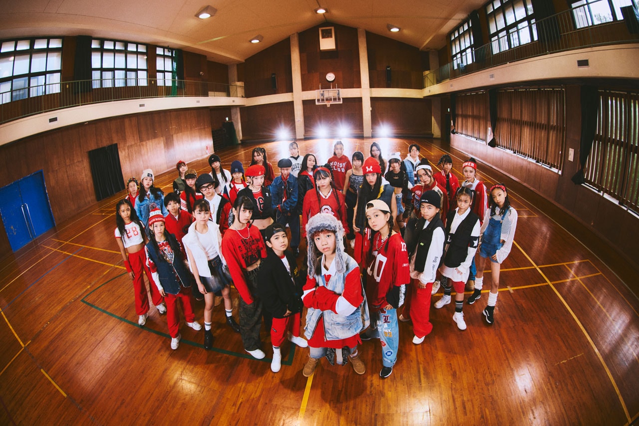 沖縄アクターズスクールの52人組・B.B.WAVESが本日デビュー（動画あり