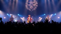 KANA-BOON「シルエット」ライブ映像より。