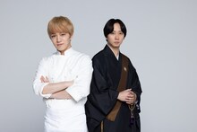 左から遠海翔太役の神山智洋、方丈輝元役の中村海人。