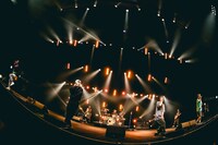 「上海ハニー」の共演ステージ。（撮影：渡邉一生）