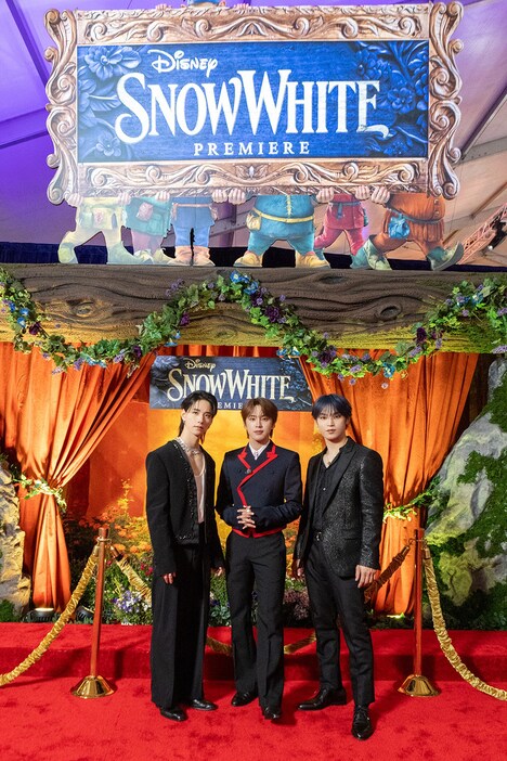 JO1の佐藤景瑚、河野純喜、與那城奨。©2025 Disney Enterprises, Inc. All Rights Reserved.