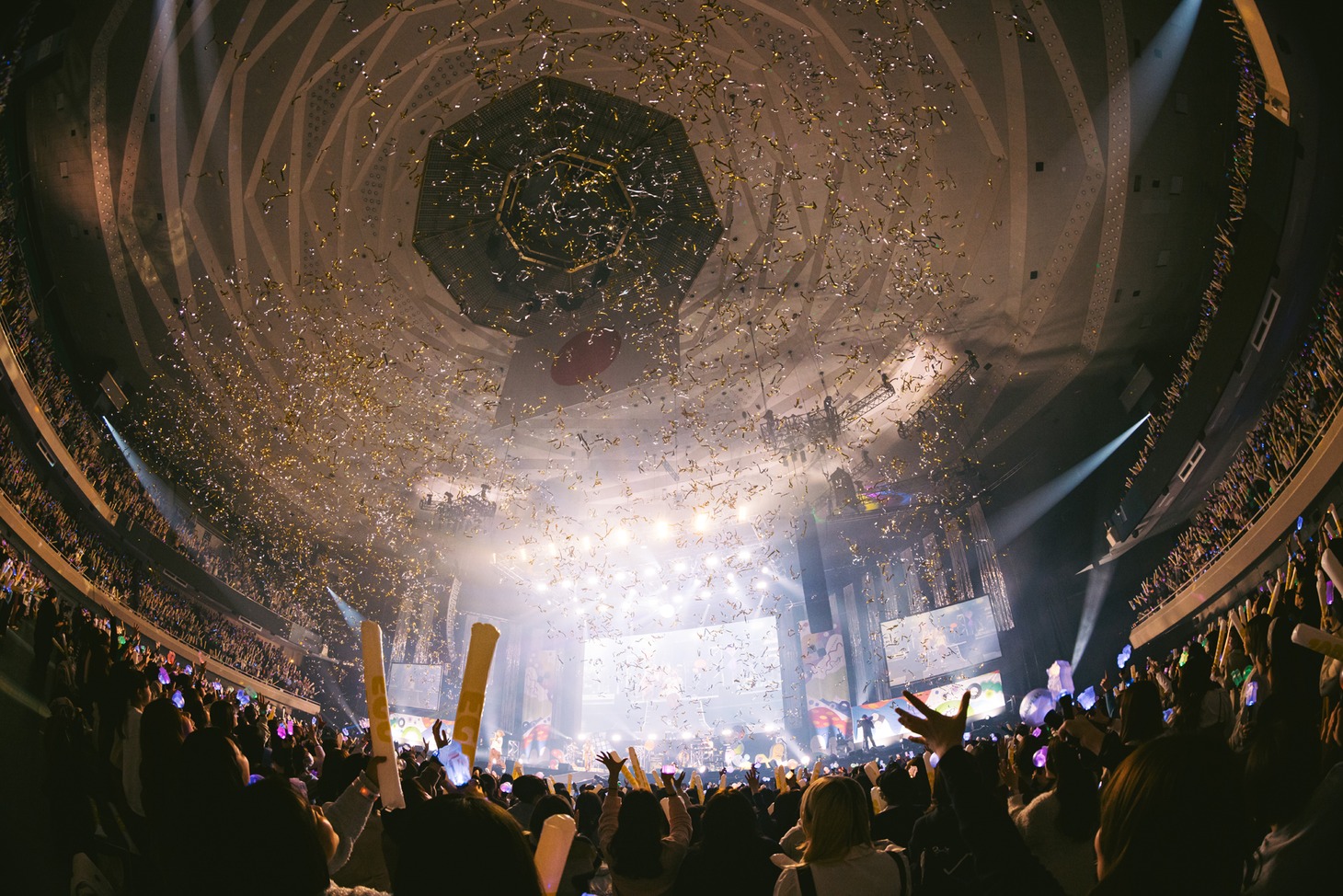 「7ORDER LIVE TOUR 2025 EGG～笑顔で頑張る5人～supported by MXまつり」東京・日本武道館公演の様子。