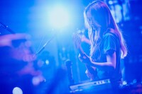 Maika（B, Vo / Chilli Beans.）（撮影：山川哲矢）