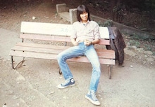 若かりし頃の長渕剛。ツアーのパンフレットより。