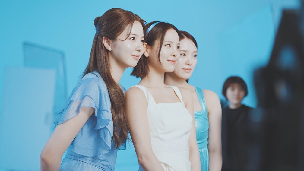 NiziUが出演するCM「肌ノイズミュート」編のメイキング映像より。