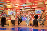 「アニソン大百科」出演者。©TBS
