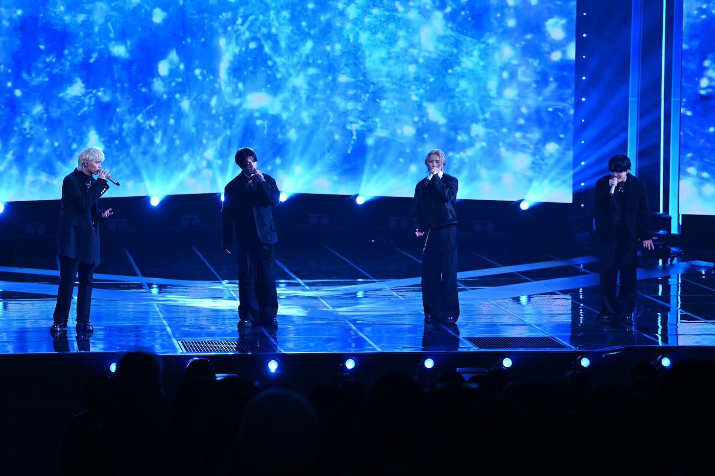 WOLF HOWL HARMONY ©NHK