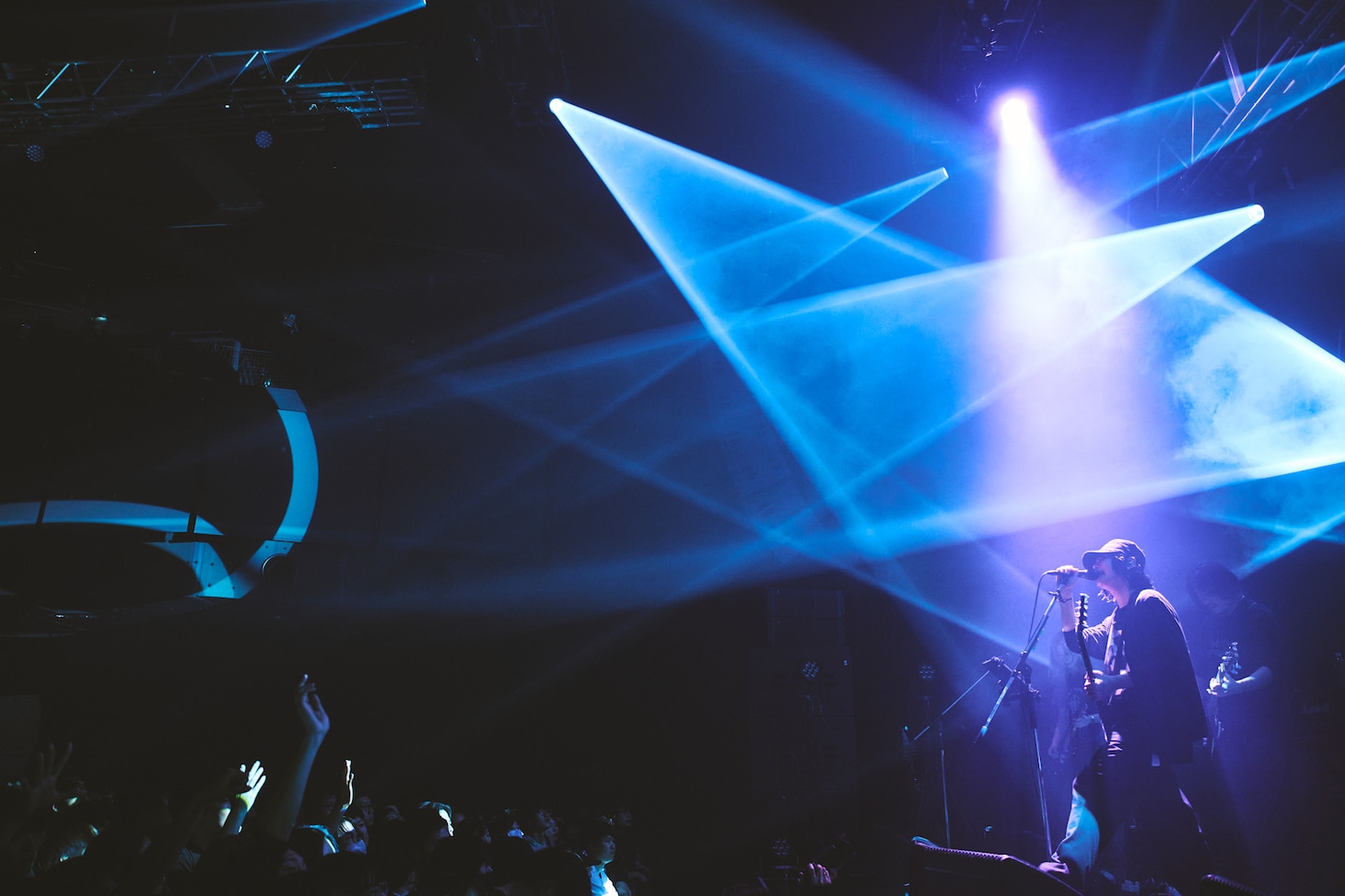 「ART-SCHOOL 25th ANNIVERSARY LIVE 2025『Our Beautiful Things』」の様子。（Photo by HIROHISA NAKANO）