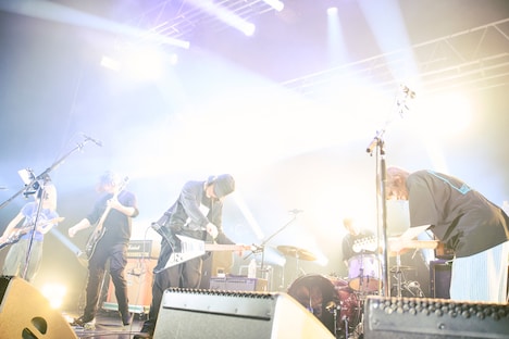 「ART-SCHOOL 25th ANNIVERSARY LIVE 2025『Our Beautiful Things』」の様子。（Photo by HIROHISA NAKANO）