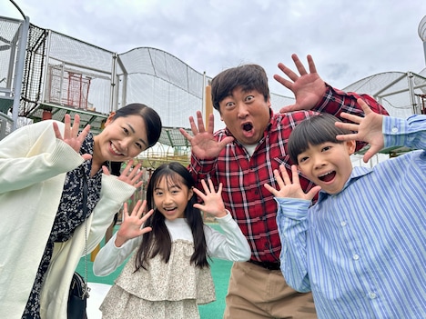 「秋山歌謡祭2025」より。©メ～テレ