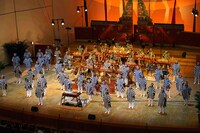 芸能山城組 2024年秋公演「『幻響』其之壱〈黎明〉」の様子。