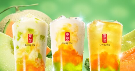 左から「メロンメロン フローズンティー」「メロンメロン ミルクティー」「メロンメロン ティーエード」。