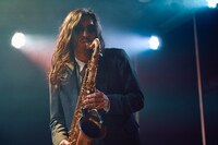 Shota Kaya（G, Sax）（Photo by Graphy inc. 新井達也）