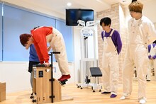 「タカシのボソっとツッコミ引き出し選手権」の様子。