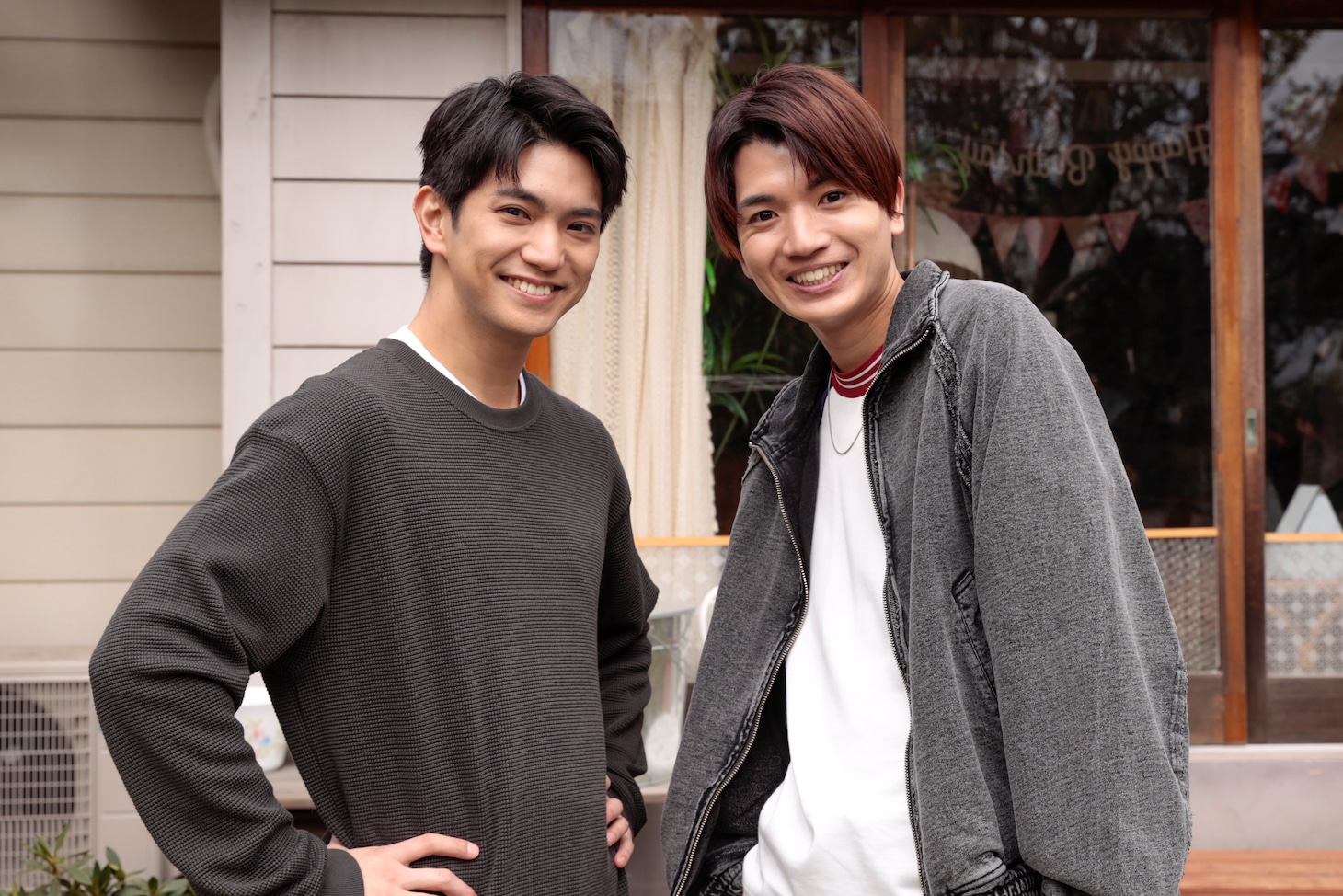 「ムサシノ輪舞曲」に出演する正門良規（左）、高地優吾（右）。©テレビ朝日