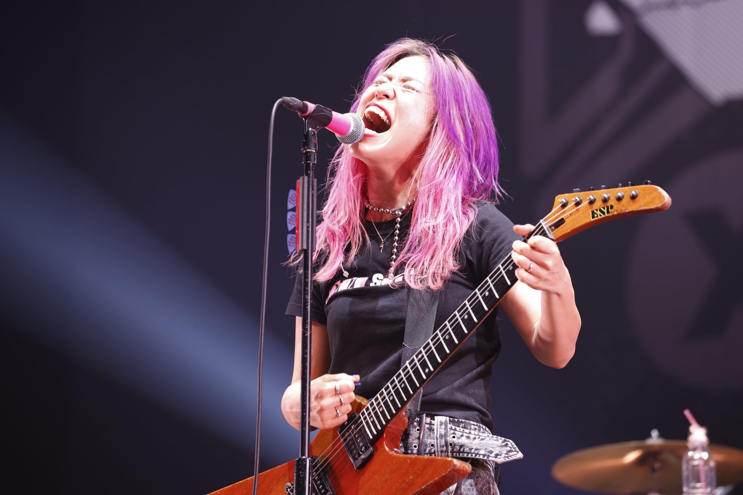 Dizzy Sunfist（撮影：三吉ツカサ）