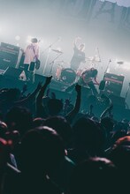 KUZIRA（撮影：イノコシゼンタ）